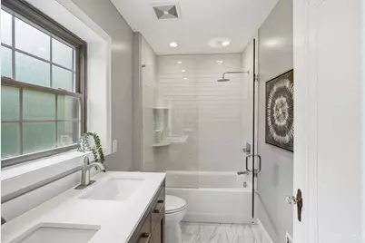 3863 Drakewood Drive, Cincinnati, OH 45209 - Photo 18