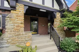 3863 Drakewood Dr, Cincinnati, OH 45209 - Photo 2