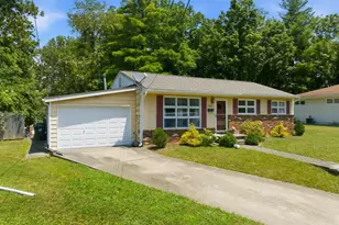 402 Crescent Ct, Lebanon, OH 45036 - Photo 2