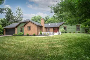 10035 Mallet Dr, Centerville, OH 45458 - Photo 2
