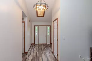 10035 Mallet Dr, Centerville, OH 45458 - Photo 4