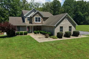 886 Grays Ln, New Richmond, OH 45157 - Photo 2