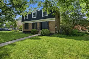 3209 Autumn Ln, Green Township, OH 45239 - Photo 2