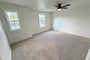 7807 Dee St, Madeira, OH 45243 - Photo 6