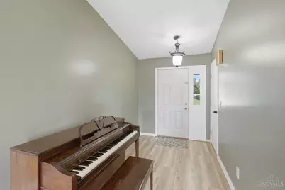 421 Loren Lane, Fairfield, OH 45011 - Photo 4