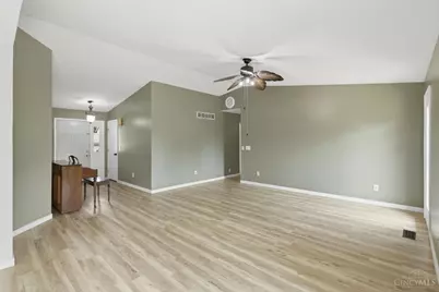 421 Loren Lane, Fairfield, OH 45011 - Photo 6
