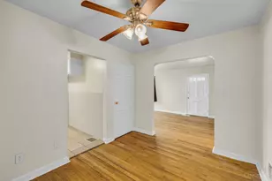 3725 Norwich Ln, Cincinnati, OH 45220 - Photo 8