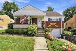 5551 Antoninus Dr, Green Township, OH 45238 - Photo 2