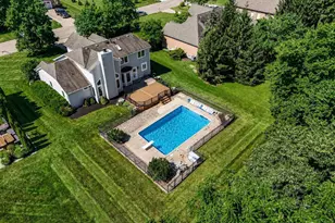 3416 Surrey Ln, Mason, OH 45040 - Photo 2