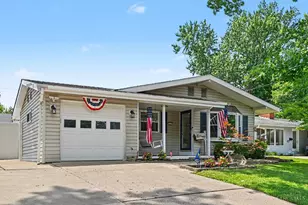 1607 Krylon Dr, Reading, OH 45215 - Photo 2