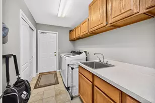 10070 Carrousel Ct, Symmes Township, OH 45140 - Photo 14