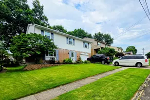 678 Lullaby Ct, Delhi Township, OH 45238 - Photo 2