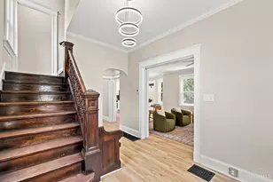 1860 Kinney Ave, Cincinnati, OH 45207 - Photo 6