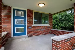 7873 Gail Dr, Deer Park, OH 45236 - Photo 6