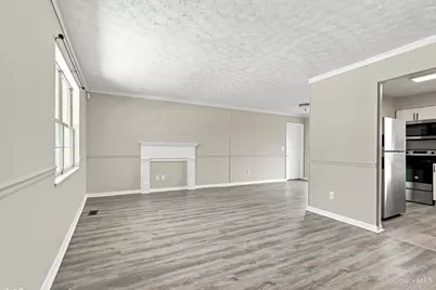 815 Carriage Hill Lane, Hamilton, OH 45013 - Photo 6