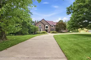 401 Sunny Acres Dr, Anderson Township, OH 45255 - Photo 1