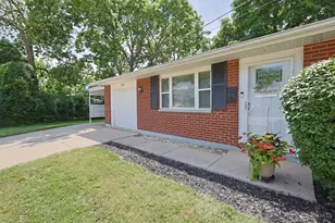 849 Hartz Dr, Lebanon, OH 45036 - Photo 2
