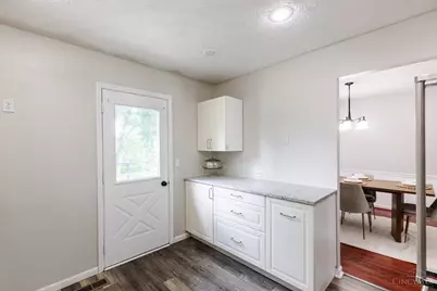 6604 Echo Lane, Cincinnati, OH 45230 - Photo 8