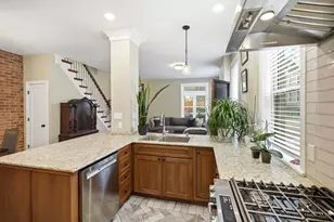 4208 Williamson Pl, Cincinnati, OH 45223 - Photo 10