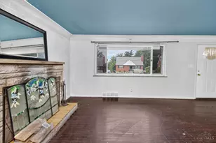 1324 Thurnridge Dr, Reading, OH 45215 - Photo 8