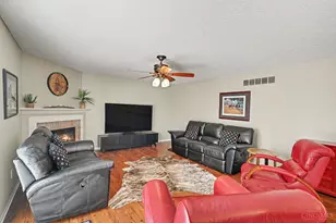 136 Hearthstone Ct, Maineville, OH 45039 - Photo 12