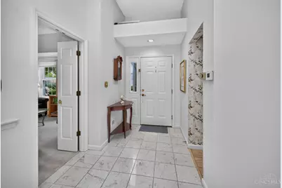 12178 Peak Drive, Springdale, OH 45246 - Photo 6