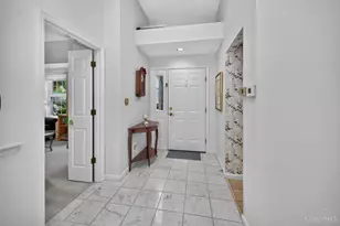 12178 Peak Dr, Springdale, OH 45246 - Photo 6