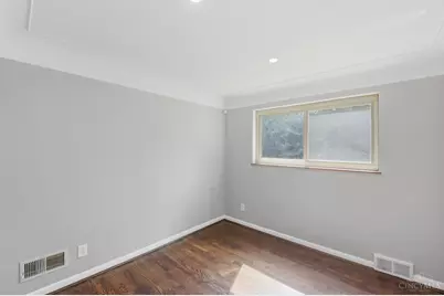8710 Mockingbird Lane, Springfield Township, OH 45231 - Photo 24