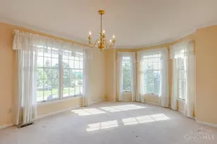 560 Leo Dr, Hamilton, OH 45013 - Photo 6