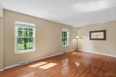1682 Foxwood Trail, Miami Township, OH 45140 - Photo 4