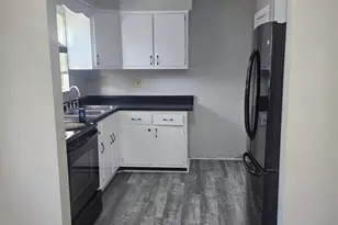 1720 Marilyn Ln, Cincinnati, OH 45231 - Photo 14