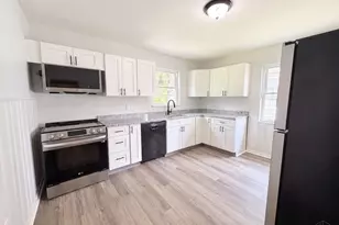 6418 Savannah Ave, Cincinnati, OH 45239 - Photo 2