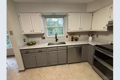 932 Saffron Lane, Miami Township, OH 45150 - Photo 6