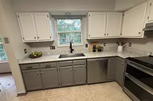 932 Saffron Ln, Miami Township, OH 45150 - Photo 6