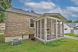 7106 Carnation Ave, Deer Park, OH 45236 - Photo 30