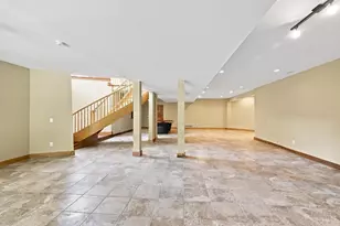 654 8 Mile Rd, Anderson Township, OH 45255 - Photo 64