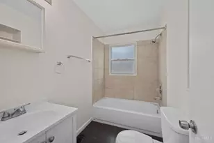 1914 Ashbrook Dr, Cincinnati, OH 45238 - Photo 10