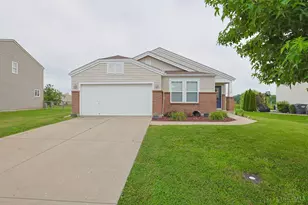 25719 Hummingbird Ct, Saint Leon, IN 47012 - Photo 2