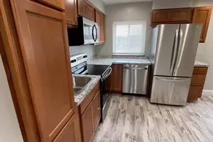2158 Faywood Dr, Green Township, OH 45238 - Photo 6