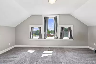 3229 Woodburn Avenue, Cincinnati, OH 45207 - Photo 42