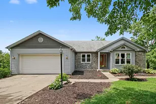 8293 Paddington Ct, West Chester, OH 45069 - Photo 2