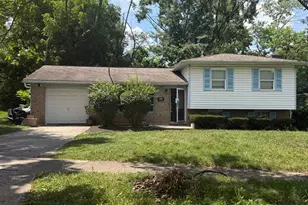 1207 Terry Ct, Lincoln Heights, OH 45215 - Photo 2