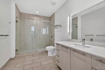 813 Broadway Street #101, Cincinnati, OH 45202 - Photo 16