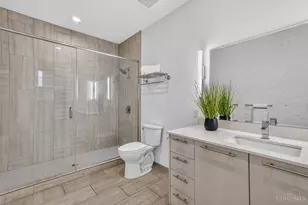 813 Broadway St, Cincinnati, OH 45202 - Photo 22