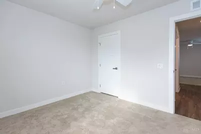 6639 Crystal Harbour Drive, Middletown, OH 45042 - Photo 10