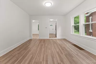 2011 Highland Avenue, Cincinnati, OH 45219 - Photo 6