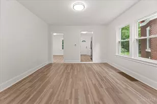 2011 Highland Ave, Cincinnati, OH 45219 - Photo 6