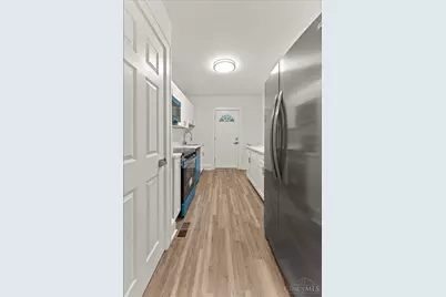 2011 Highland Avenue, Cincinnati, OH 45219 - Photo 10