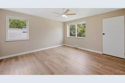 2879 Saint Catherine Place, Cincinnati, OH 45211 - Photo 14