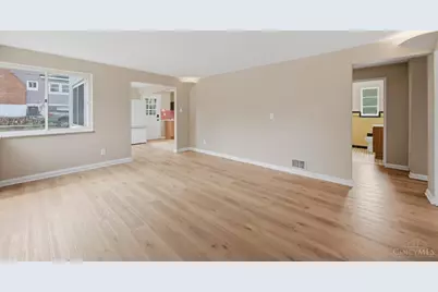 2879 Saint Catherine Place, Cincinnati, OH 45211 - Photo 12